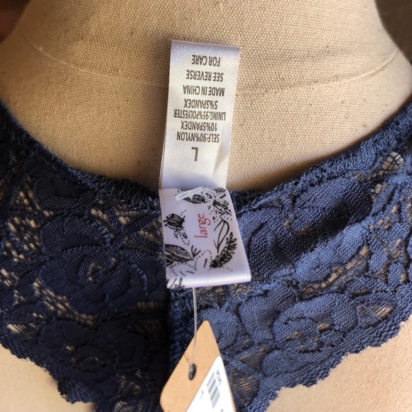 Lace Razorback Bralett - Picture 3 of 3